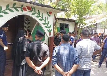 কালকিনিতে ককটেল বিস্ফোরণে মাদ্রাসার ৬ শিক্ষার্থী আহত