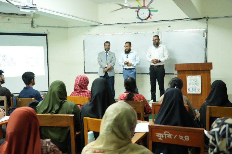পবিপ্রবিতে IQAC-এর উদ্যোগে নবীন শিক্ষার্থীদের সেমিনার অনুষ্ঠিত