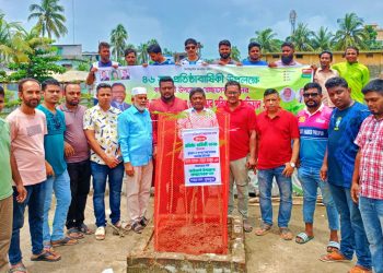 কাউখালীতে স্বেচ্ছাসেবক দলের প্রতিষ্ঠাবার্ষিকীতে বৃক্ষরোপণ ও পরিচ্ছন্নতা অভিযান