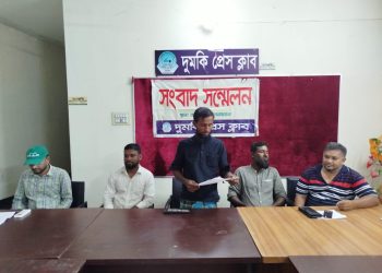 দুমকিতে তুচ্ছ ঘটনাকে কেন্দ্র করে বৃদ্ধাকে মারধরের অভিযোগ