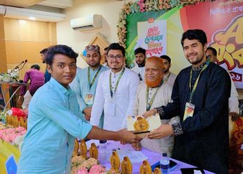 চাঁপাইনবাবগঞ্জে ছাত্রশিবিরের উদ্যোগে জিপিএ-৫ প্রাপ্ত কৃতী শিক্ষার্থীদের সংবর্ধনা