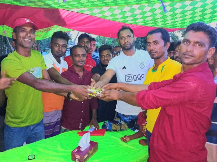 চিলা ইউনিয়ন যুবদল নেতা ওসমান খাঁনের আয়োজিত টুর্নামেন্টের চ্যাম্পিয়ন কাটাখালী একাদশ
