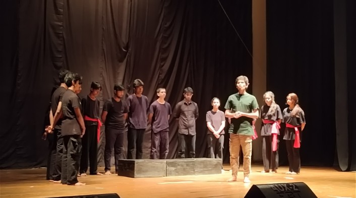 পটুয়াখালীতে মঞ্চে ‘থিয়েটারওয়ালা’, স্মরণে প্রয়াত ডা. ফজলুল করিম