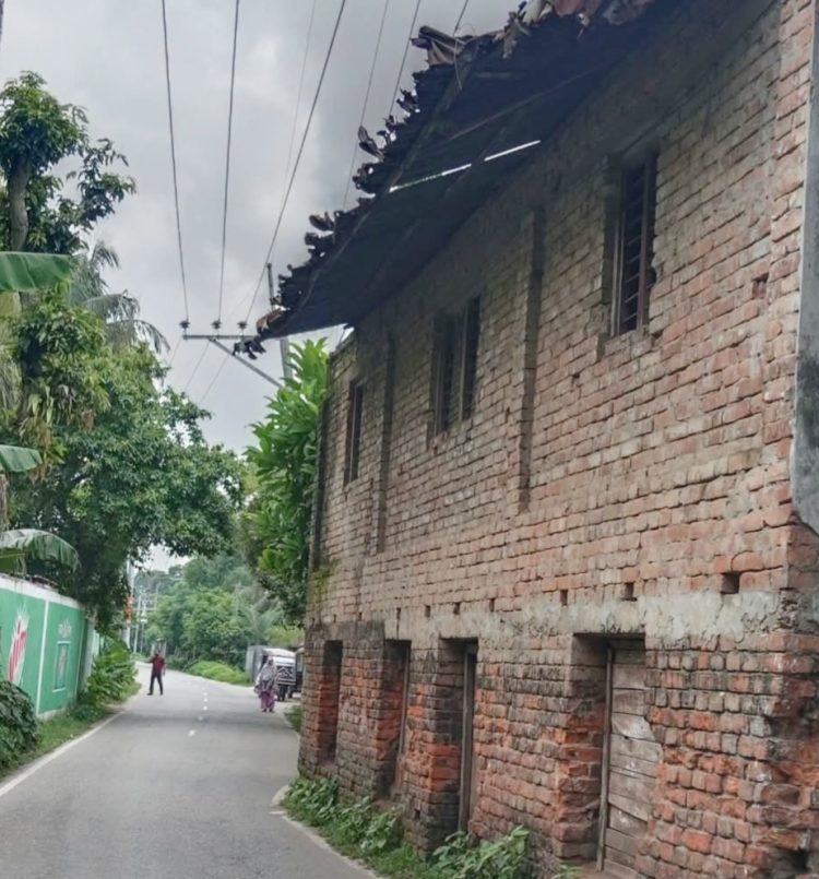 কাউখালীতে নতুন পিসি গার্ডার সেতু নির্মাণ, ১৪ সেপ্টেম্বরের মধ্যে অবৈধ স্থাপনা সরানোর নির্দেশ