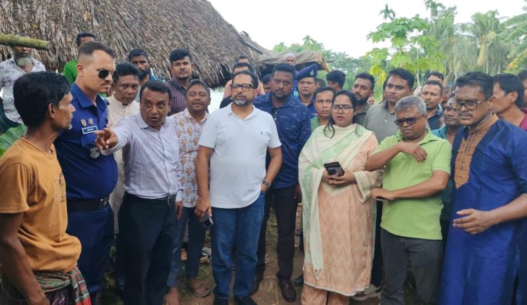 কাউখালীর ভাঙনকবলিত এলাকা পরিদর্শনে গৃহায়ন ও গণপূর্ত প্রতিমন্ত্রী আহাম্মেদ সোহেল মঞ্জুর
