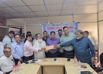 পটুয়াখালীতে ৩৪ বীর মুক্তিযোদ্ধার সম্মাননা, হাতে ১০ হাজার টাকার চেক