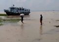 টার্মিনাল নেই, জোয়ারে কোমরপানি-ভাটায় কাদা: গাইয়াপাড়া লঞ্চঘাটে চরম জনদুর্ভোগ