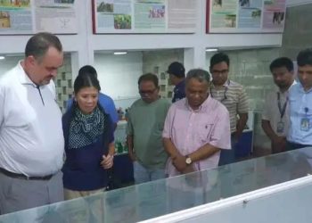 ঠাকুরগাঁও লোকায়ন জীবনবৈচিত্র্য জাদুঘর পরিদর্শনে মার্কিন রাষ্ট্রদূত