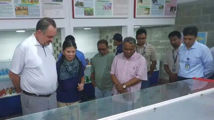ঠাকুরগাঁও লোকায়ন জীবনবৈচিত্র্য জাদুঘর পরিদর্শনে মার্কিন রাষ্ট্রদূত
