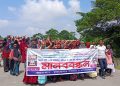 দুমকিতে ইউপি সদস্য ও বিএনপি নেতা বারেকের ওপর শারীরিক নির্যাতন ও ষড়যন্ত্রের প্রতিবাদে মানববন্ধন