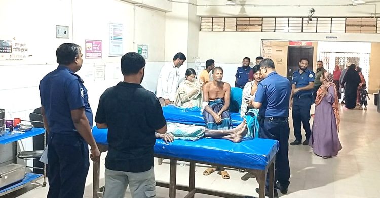 আমতলীতে জমি- জমা নিয়ে সংঘর্ষে উভয়পক্ষের ২০ জন আহত
