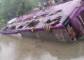 ঢাকা-কুয়াকাটাগামী ডাবল ডেকার বাস খাদে, আহত ৬