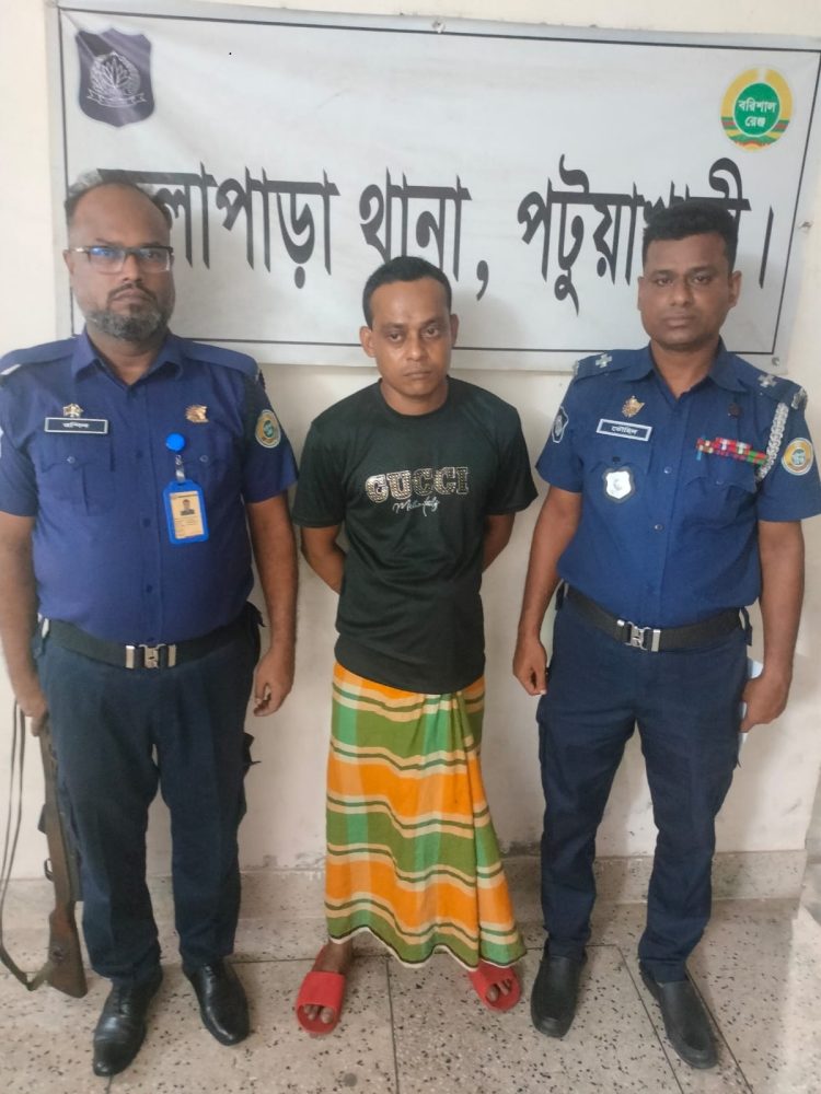 কলাপাড়ায় পৃথক অভিযানে ইয়াবাসহ দুই কারবারি গ্রেপ্তার