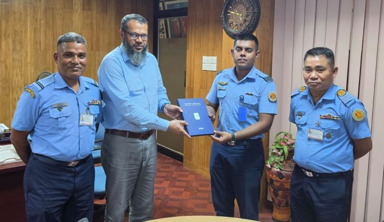 যুদ্ধবিমান পুনঃস্থাপনে পবিপ্রবির ইউনিভার্সিটি স্কয়ার পরিদর্শনে বিমানবাহিনীর টেকনিক্যাল টিম