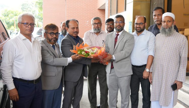 পবিপ্রবিতে ইউজিসি সদস্যের স্থাপনা পরিদর্শন ও শিক্ষার্থীদের সঙ্গে মতবিনিময়
