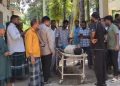 বাকেরগঞ্জে গাছ থেকে পড়ে দিনমজুরের মৃত্যু