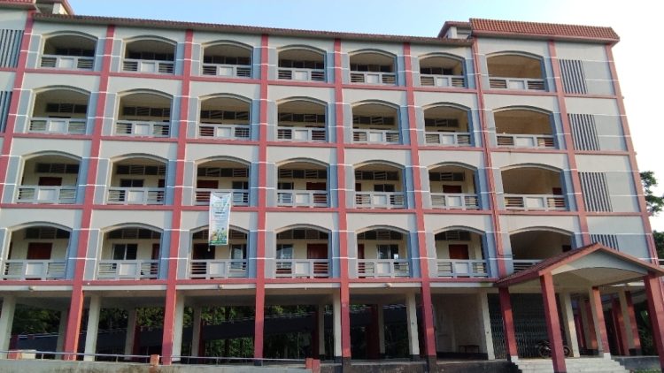 ধ্বংসের দ্বারপ্রান্তে ৫৮ বছরের ইতিহাস: অস্তিত্ব সংকটে পটুয়াখালীর বাঁশবাড়িয়া মাধ্যমিক বিদ্যালয়