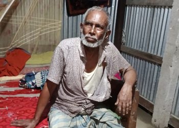 দুমকিতে তরুণীকে উত্ত্যক্ত ও গভীর রাতে অনুপ্রবেশ ৬ বারের ইউপি সদস্য ও বিএনপি নেতা বারেক আটক