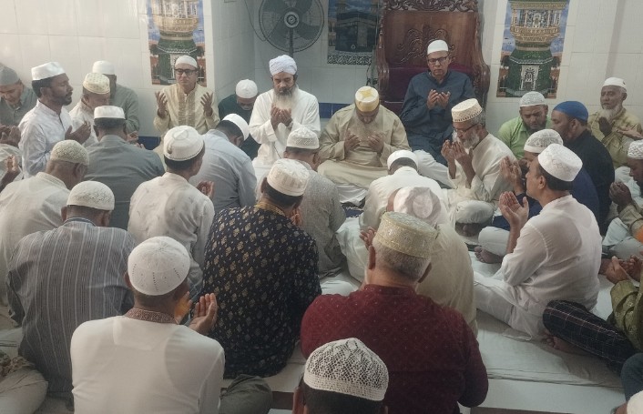 পটুয়াখালীতে পাংগাশিয়া ইউপি চেয়ারম্যান নজরুল গাজীর মাতার মৃত্যুতে দোয়া মিলাদ অনুষ্ঠিত