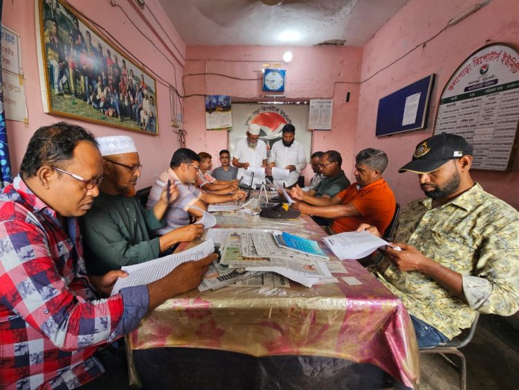 কলাপাড়ায় ৬৫ বছরের দখলীয় জমির বসত বাড়িতে হামলা ও মাছের ঘের লুটের অভিযোগ