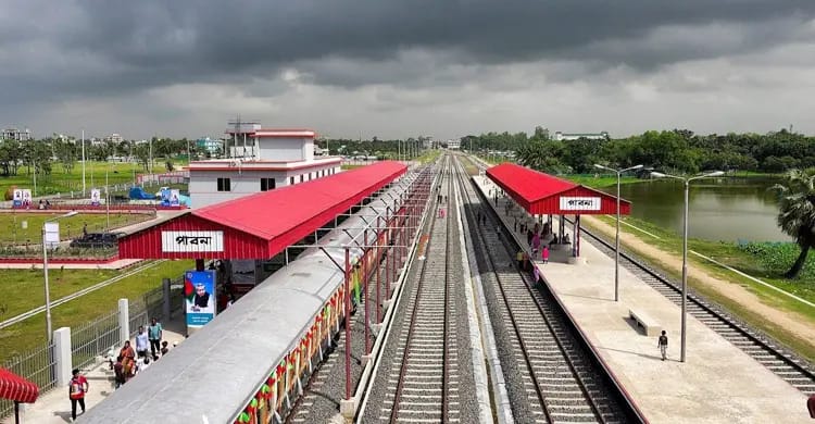শিমুল বিশ্বাসের প্রচেষ্টায় এগিয়ে গেল পাবনা-ঢাকা আন্তঃনগর প্রভাতী ও গোধূলি এক্সপ্রেস ট্রেন চালুর উদ্যোগ