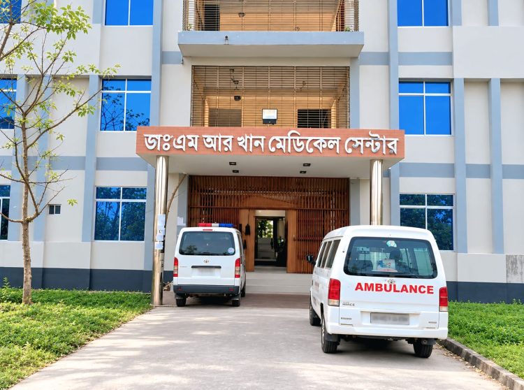 যবিপ্রবির প্যাথলজি ল্যাব ১০ মাস ধরে বন্ধ, ডেঙ্গু পরীক্ষা করাতে ভোগান্তিতে শিক্ষার্থীরা