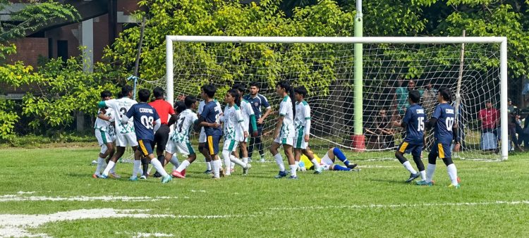 জাতীয় বিশ্ববিদ্যালয়ের খেলোয়াড়-সমর্থকদের বিরুদ্ধে হামলার অভিযোগ, খেলা বর্জন যবিপ্রবির নারী দলের