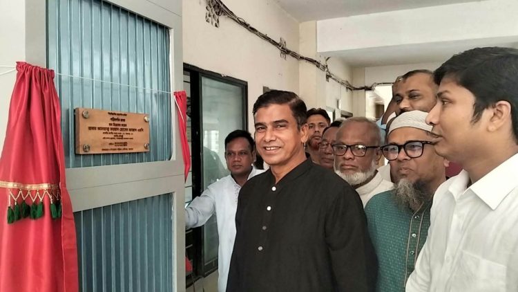 দেবীগঞ্জে এমপির পরিদর্শন কক্ষ উদ্বোধন, জনগণের সমস্যা সমাধানে গুরুত্ব প্রতিমন্ত্রীর