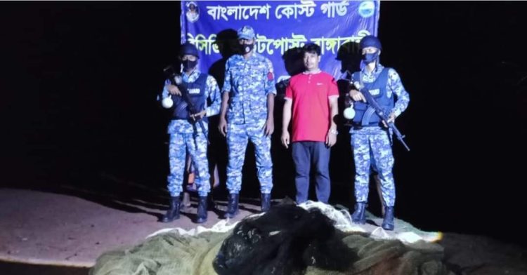 রাঙ্গাবালীতে নিষেধাজ্ঞা অমান্য করে ইলিশ শিকার, চারজনের কারাদণ্ড