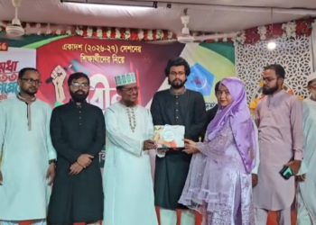 গলাচিপায় নবীনদের স্বাগত জানিয়ে সরকারি কলেজে ছাত্রশিবিরের ক্যারিয়ার গাইডলাইন