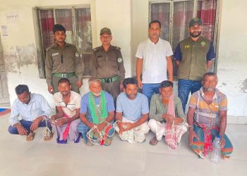 সুন্দরবনে হরিণ শিকারের ফাঁদ, নিষিদ্ধ জাল ও নৌকা-সহ ৬ শিকারি গ্রেফতার
