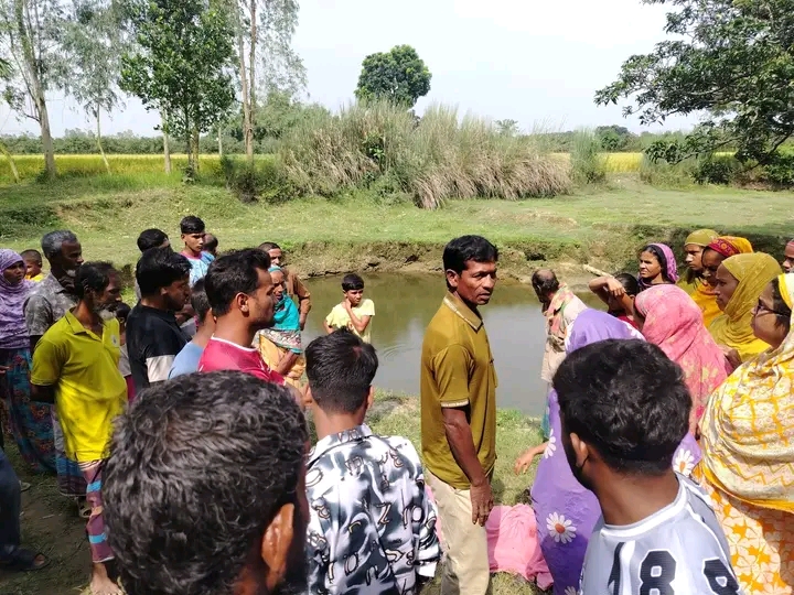 বালিয়াডাঙ্গীতে পুকুর থেকে অন্তঃসত্ত্বা নারীর মরদেহ উদ্ধার