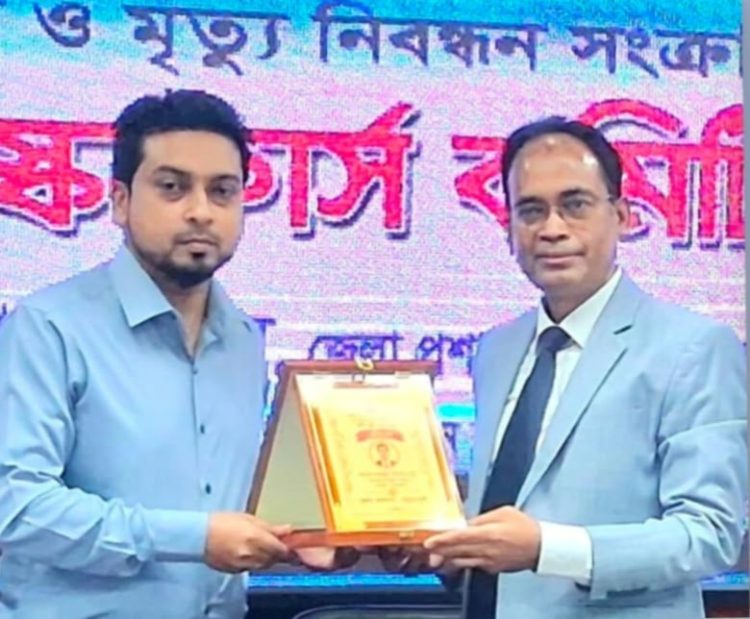 জন্ম-মৃত্যু নিবন্ধনে পটুয়াখালীর শ্রেষ্ঠ ইউপি চেয়ারম্যান অলিউল ইসলাম রুবেল