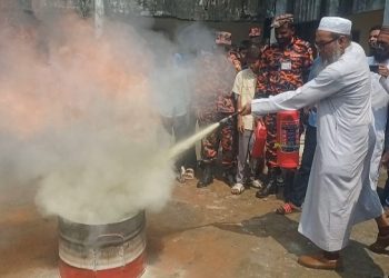পটুয়াখালী সরকারি  টেকনিক্যাল স্কুল ও কলেজে  অগ্নিনির্বাপক বিষয়ক প্রশিক্ষন অনুষ্ঠিত