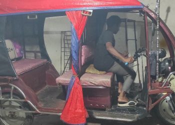 বাকেরগঞ্জে দুই অটোরিকশার চাপায় পিষ্ট হয়ে বৃদ্ধের মৃত্যু, আটক ১
