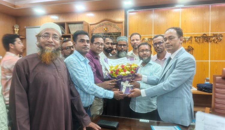 পটুয়াখালীতে নবনিযুক্ত জেলা প্রশাসকের সঙ্গে আইডিইবির নেতৃবৃন্দের সৌজন্য সাক্ষাৎ