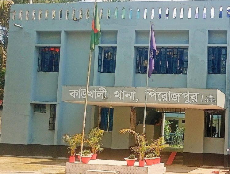 কাউখালীতে টেইলার্স ব্যবসায়ীর ঝুলন্ত মরদেহ উদ্ধার, ময়নাতদন্তের প্রস্তুতি
