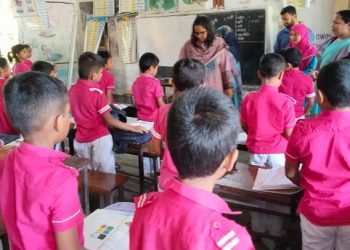কাউখালীতে ইউএনওর আকস্মিক শ্রেণিকক্ষ পরিদর্শন: শিক্ষার্থীদের পাঠদান করালেন রেহেনা আক্তার