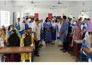 কাউখালীতে কিশোরীদের বাল্যবিবাহ প্রতিরোধ ও সঞ্চয়ে উৎসাহিত করতে সচেতনতামূলক প্রশিক্ষণ